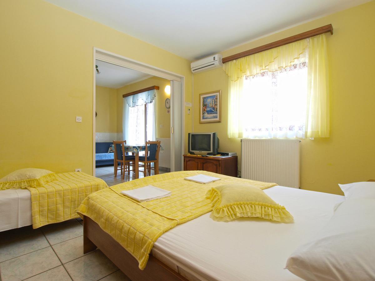 Apartments Vida 1682 プーラ エクステリア 写真
