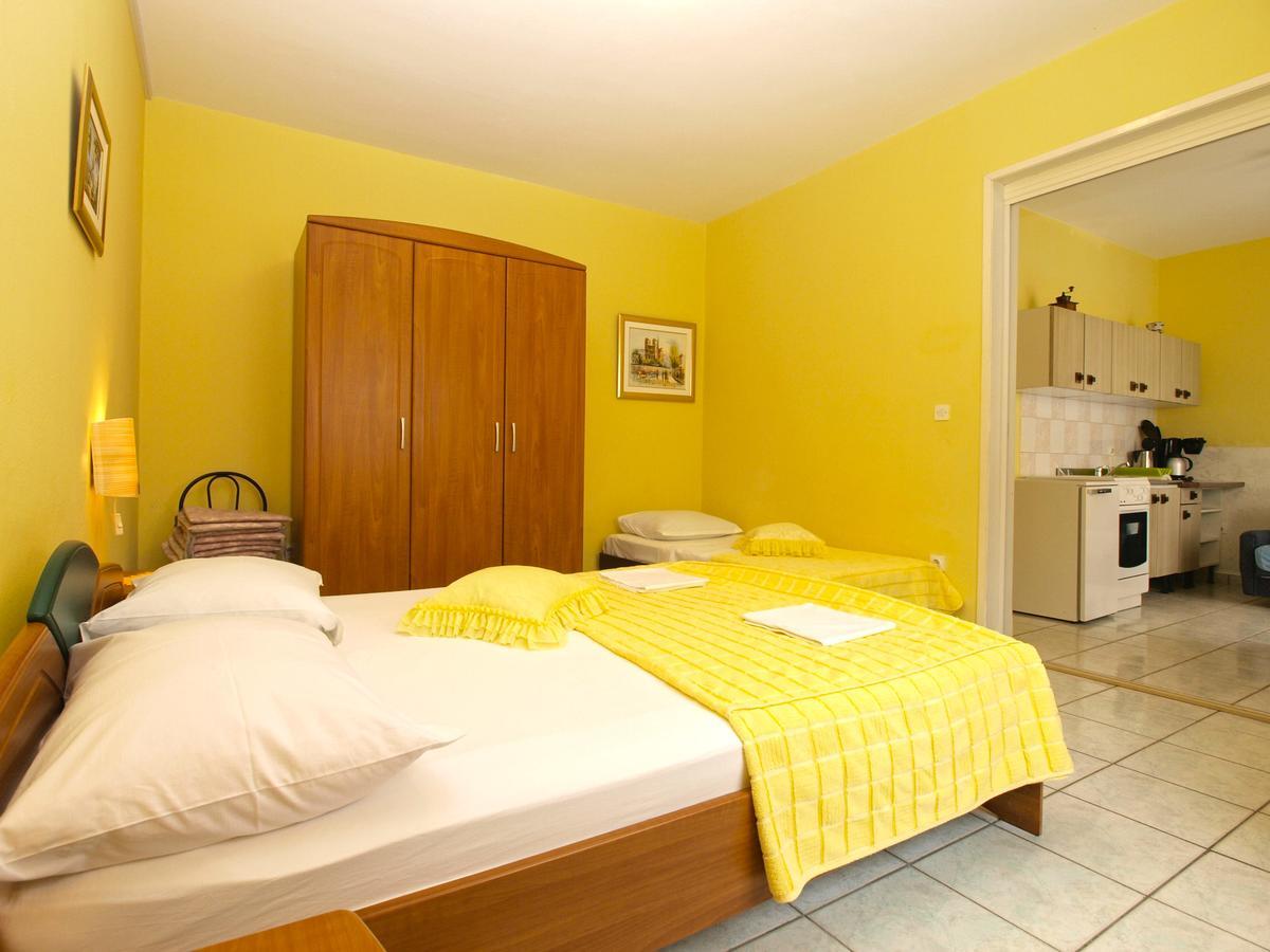 Apartments Vida 1682 プーラ エクステリア 写真